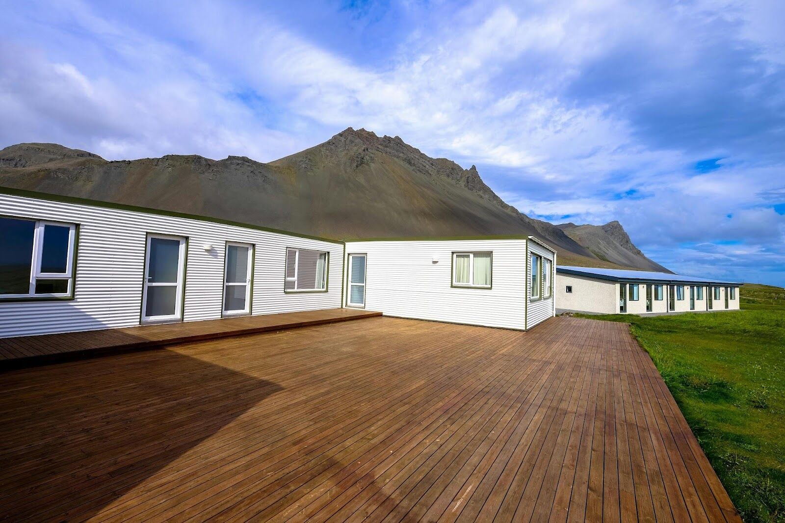 The Ultimate Guide to Choosing the Right Deck Materials